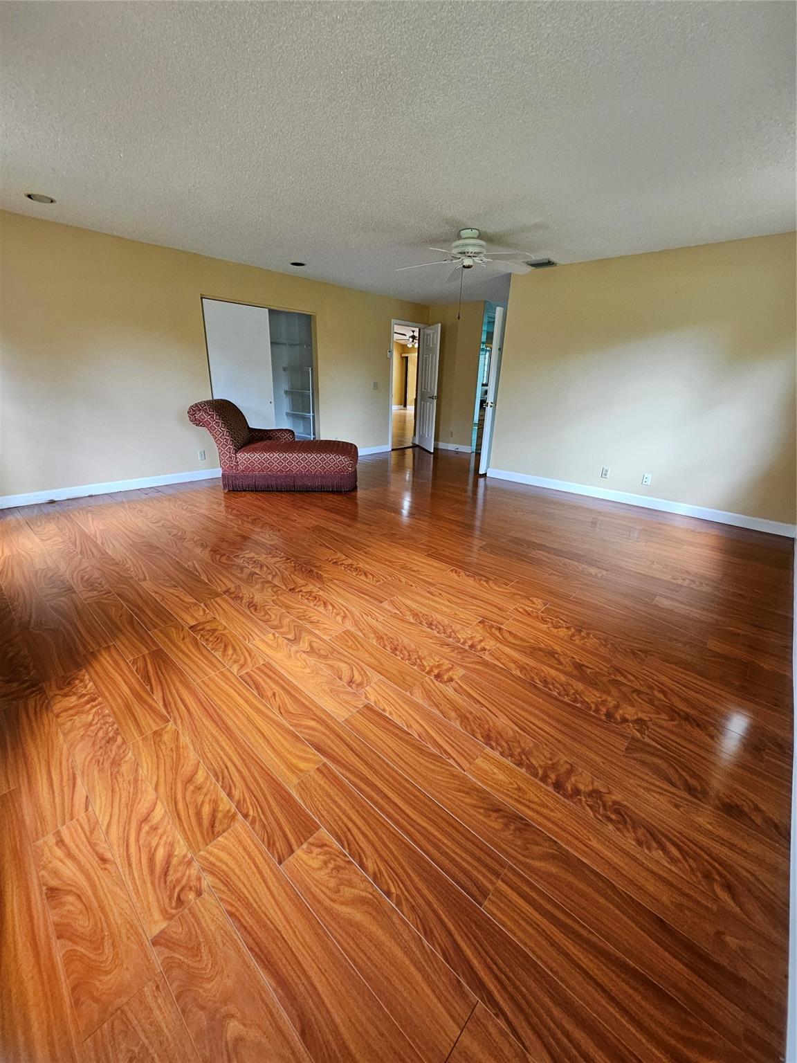 1050 NW 114th Ave