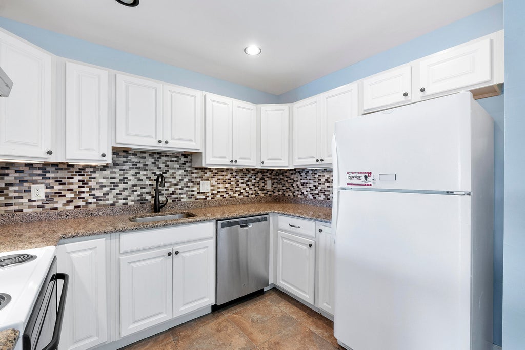 Photo of 6253 Bay Club Drive #3, Fort Lauderdale, FL 33308 (MLS # B26090961)