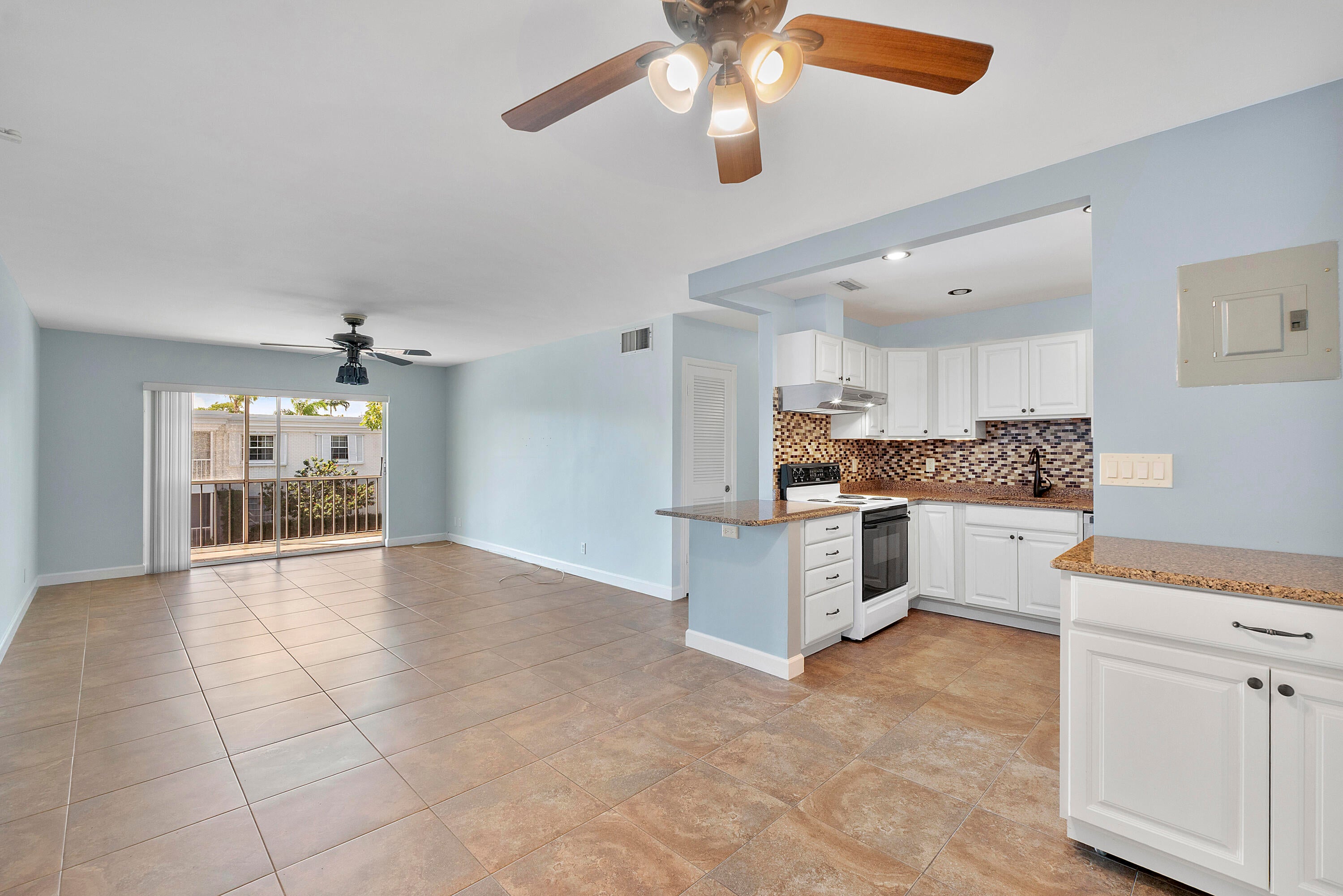 6253 Bay Club Drive 3