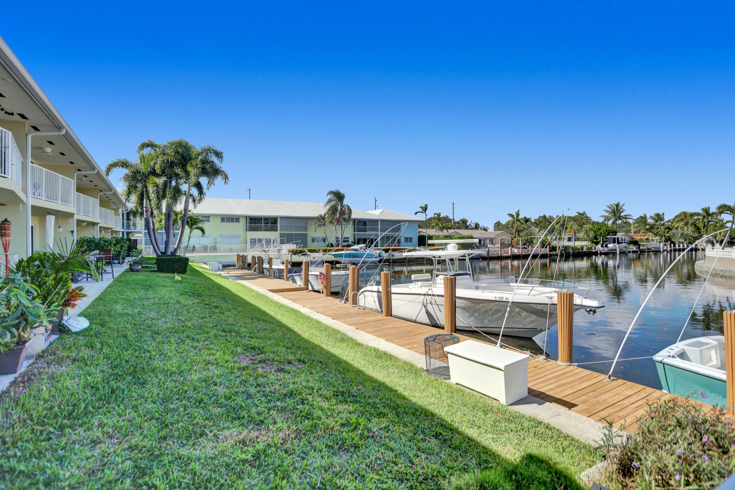 HAMPTON HOUSE CONDO - Residential