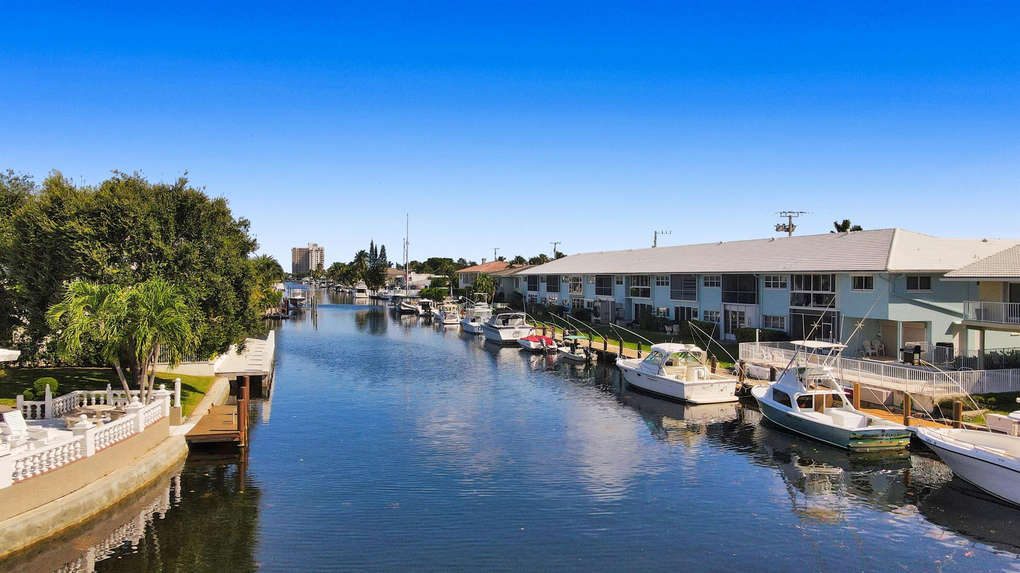 HAMPTON HOUSE CONDO - Residential