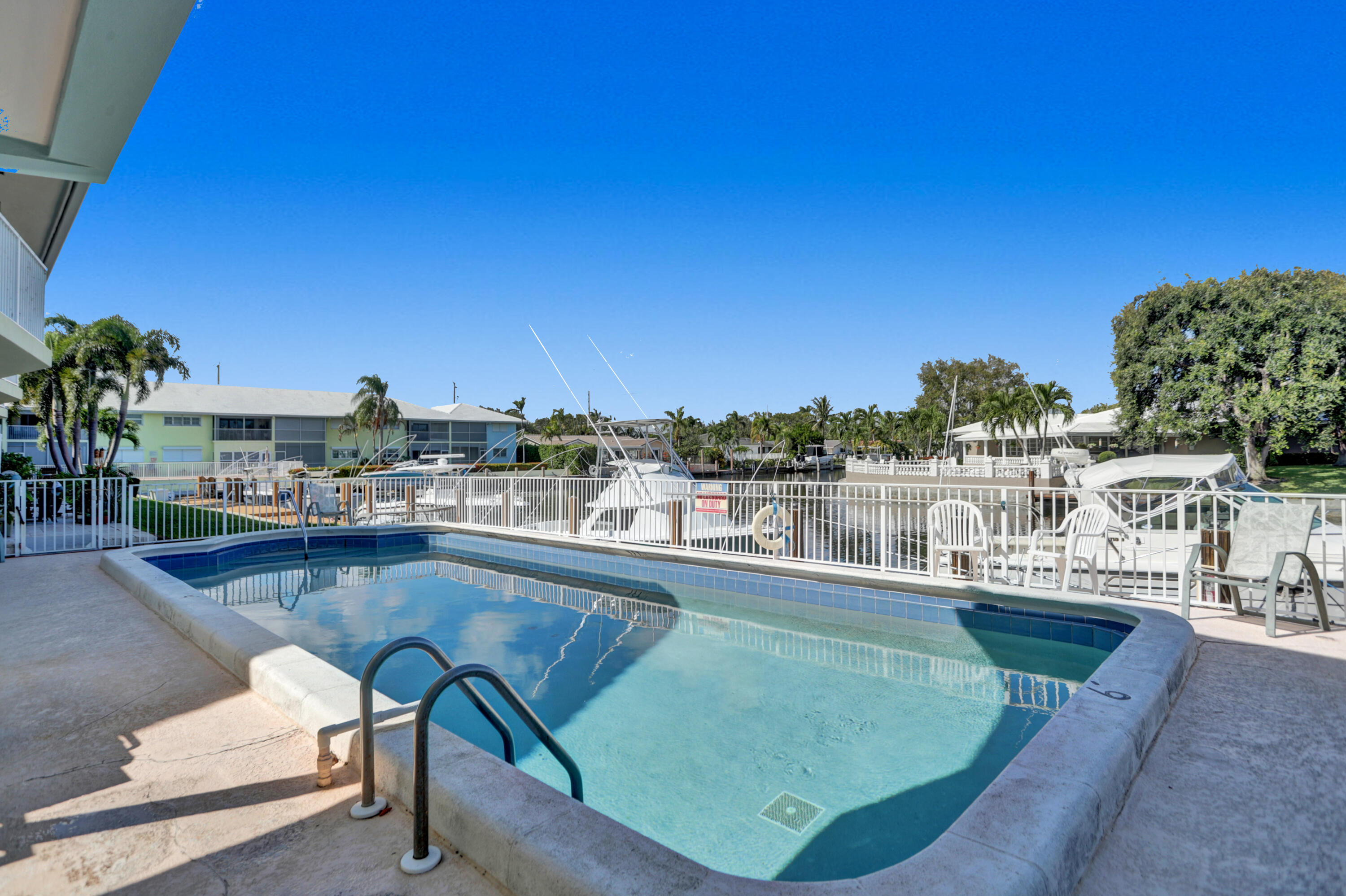 HAMPTON HOUSE CONDO - Residential