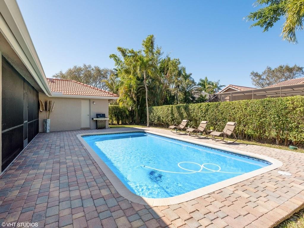 West Glen 128-3 B - Residential