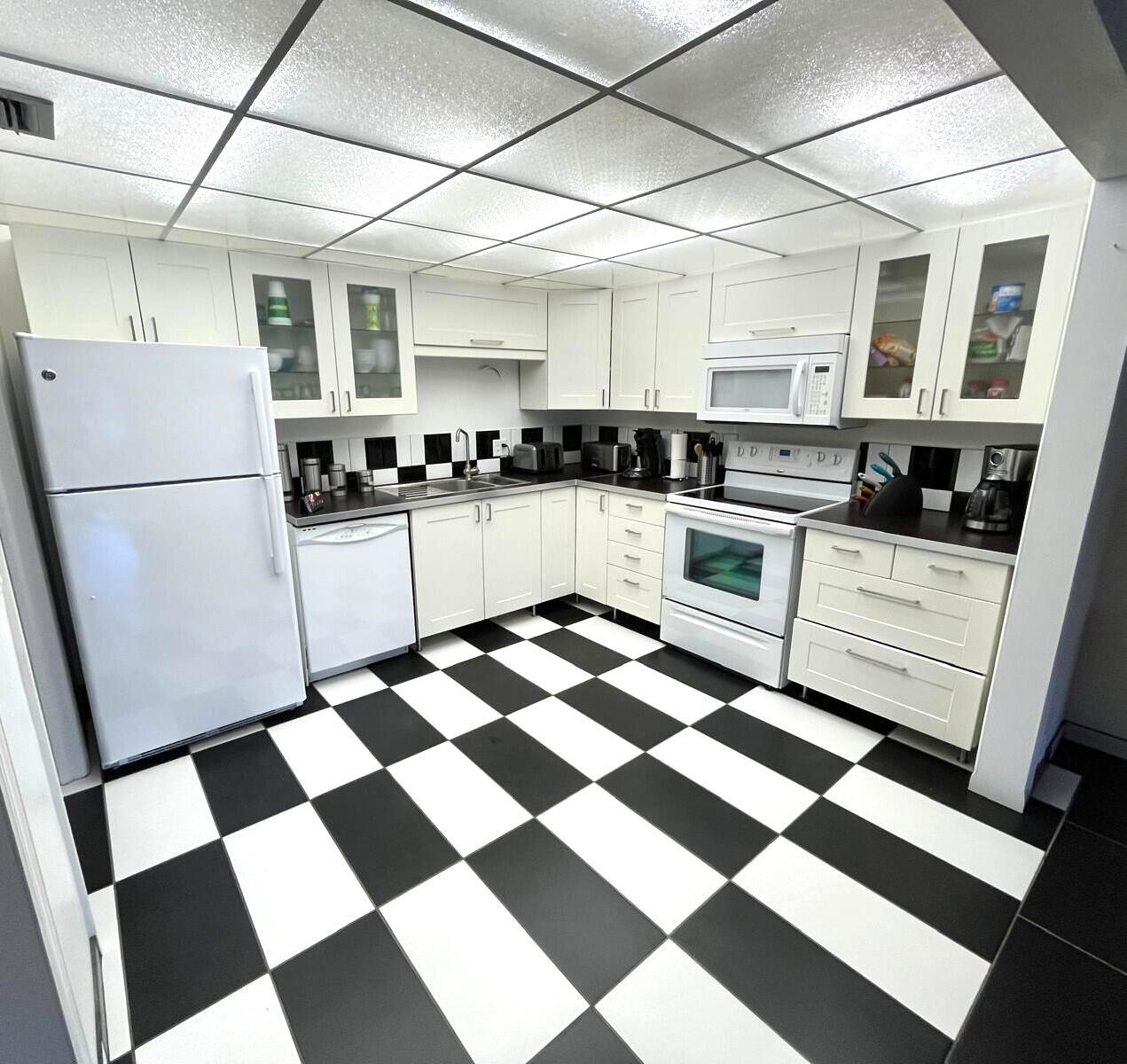 MANORS TOWNHOUSE - Residential