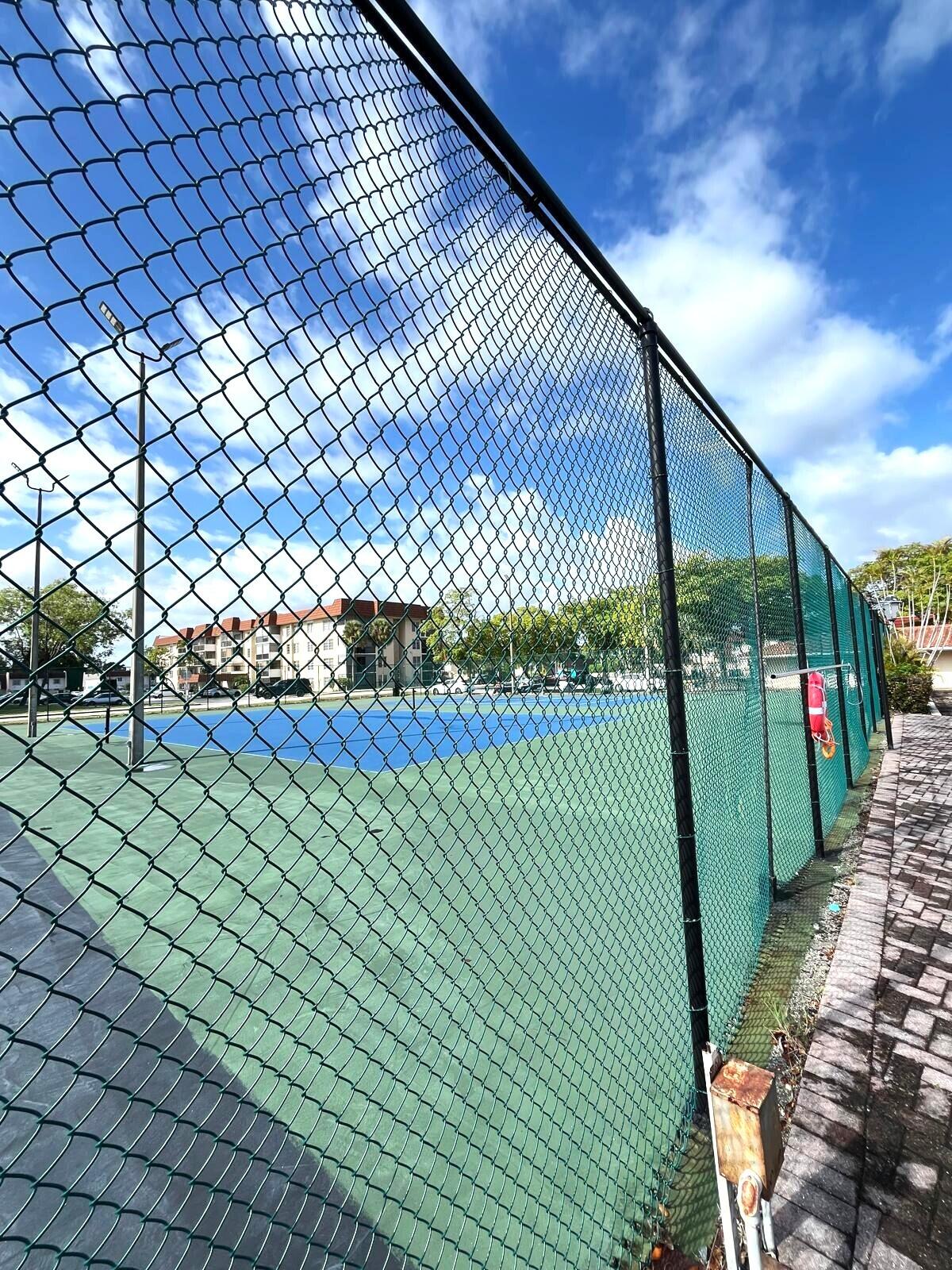 MANORS TOWNHOUSE - Residential