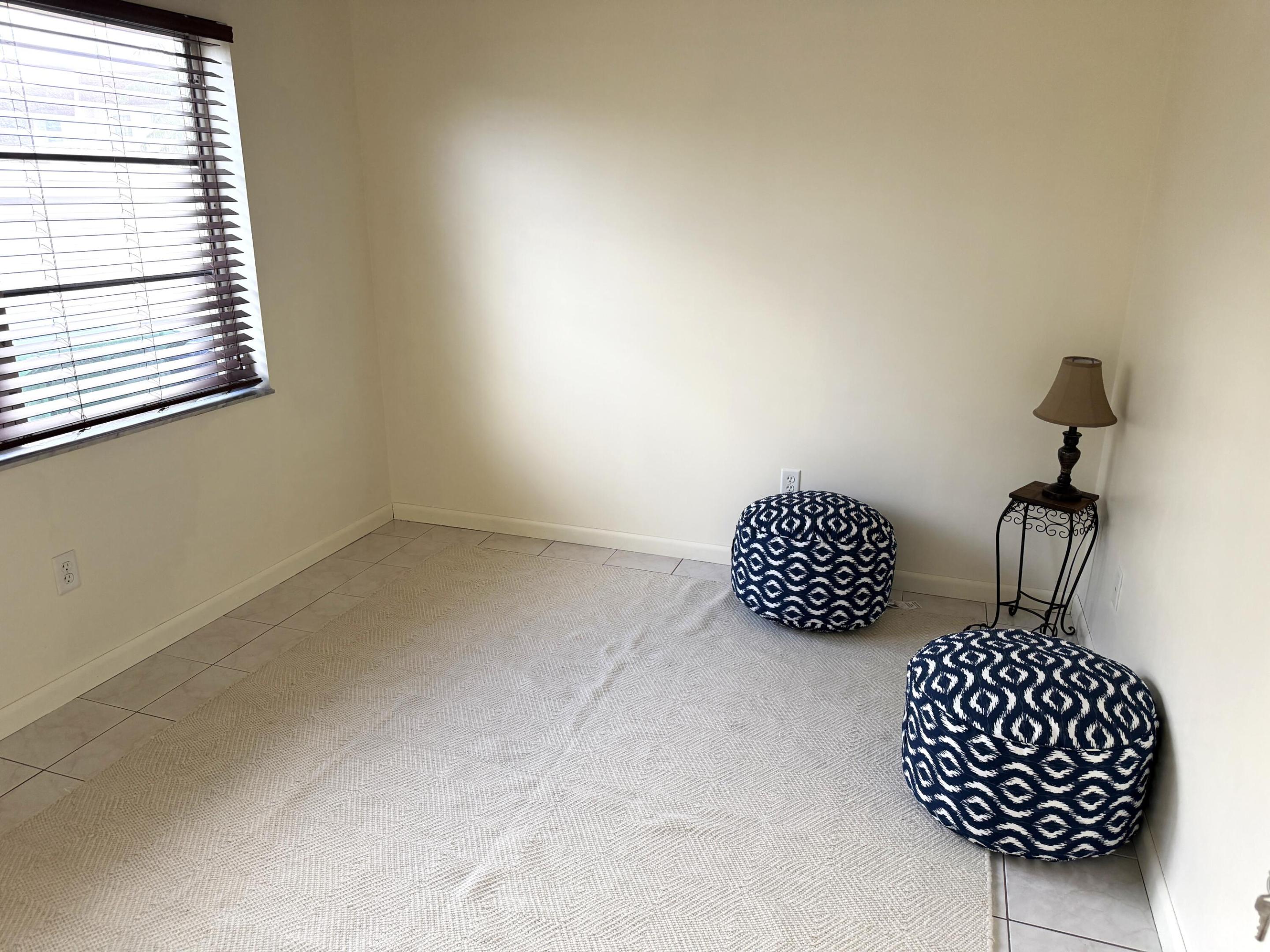 MANORS TOWNHOUSE - Residential