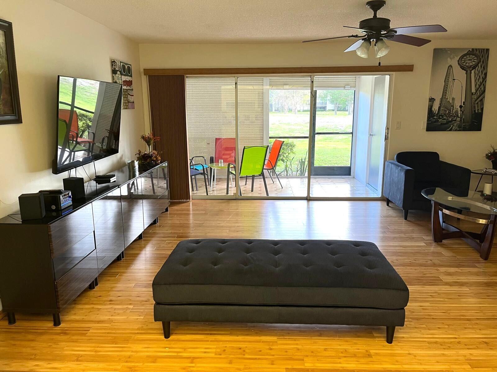 MANORS TOWNHOUSE - Residential