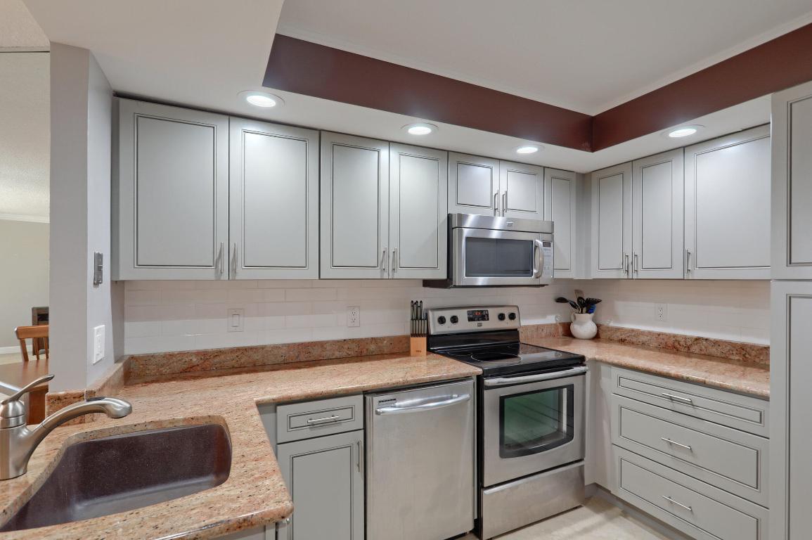 PHOENIX TOWERS CONDO - Residential Lease