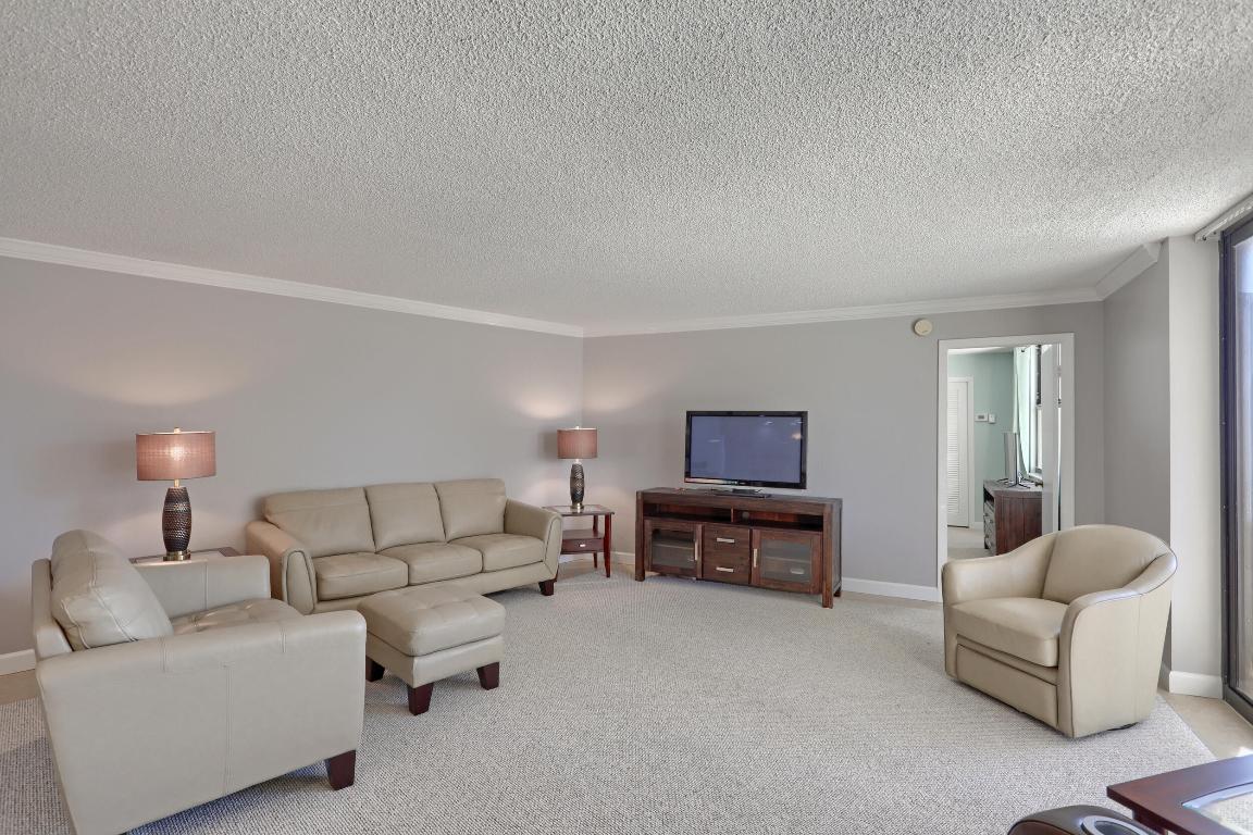 PHOENIX TOWERS CONDO - Residential Lease