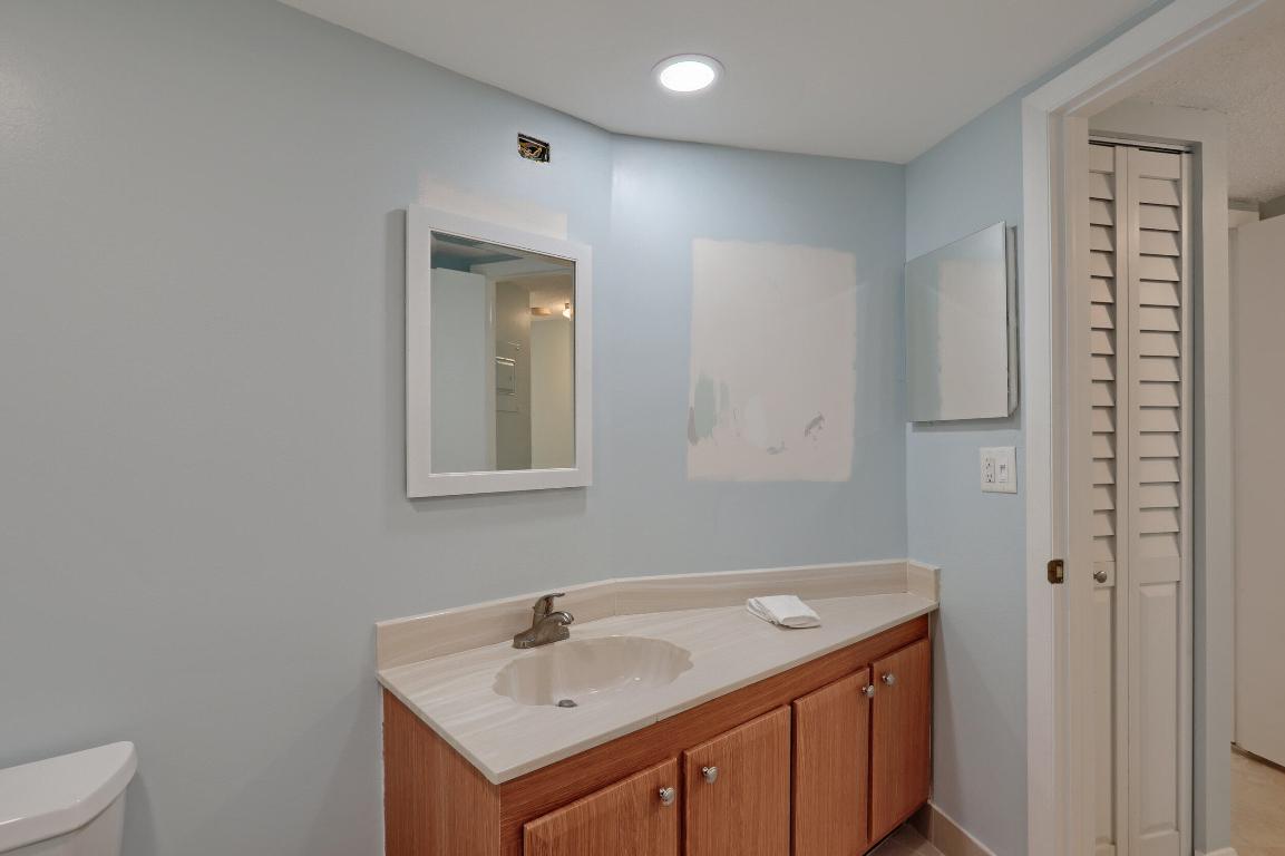 PHOENIX TOWERS CONDO - Residential Lease