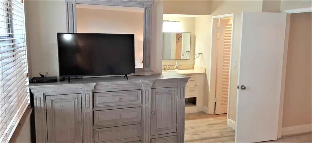 LAVERS DELRAY RACQUET CLUB CONDO - Residential Lease