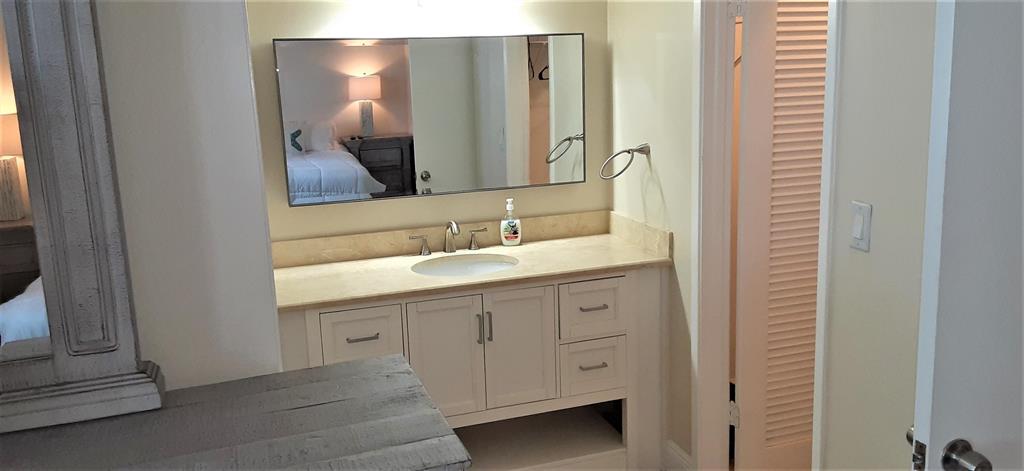 LAVERS DELRAY RACQUET CLUB CONDO - Residential Lease