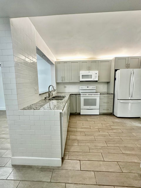 Tiny photo for 351 Club Circle #108, Boca Raton, FL 33487 (MLS # B26086679)