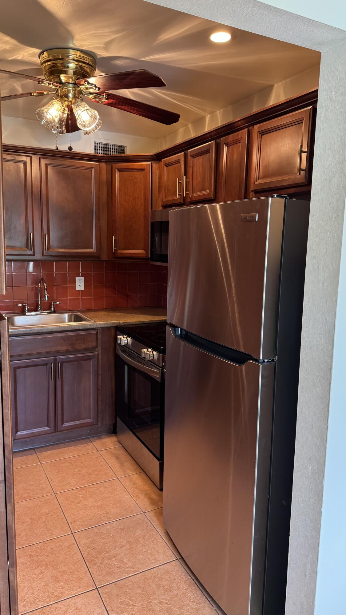 COVENTRY CONDO - Residential