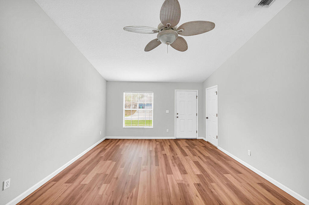 PORT ST LUCIE SECTION 8 - Residential