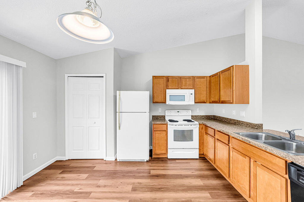 PORT ST LUCIE SECTION 8 - Residential