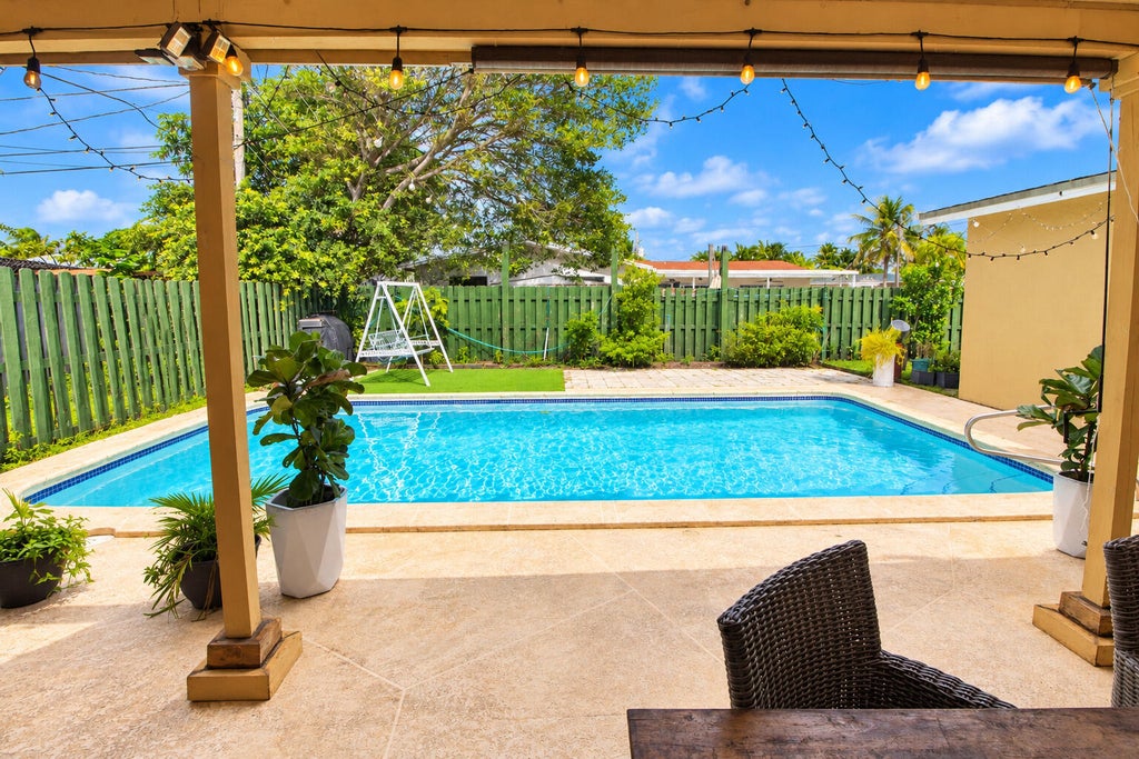 Photo of 8601 NW 20TH Court, Sunrise, FL 33322 (MLS # B26092805)