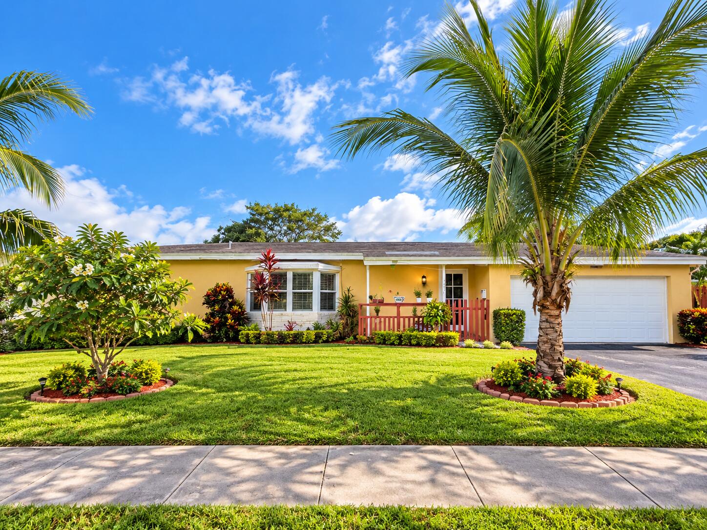 8601 NW 20TH Court