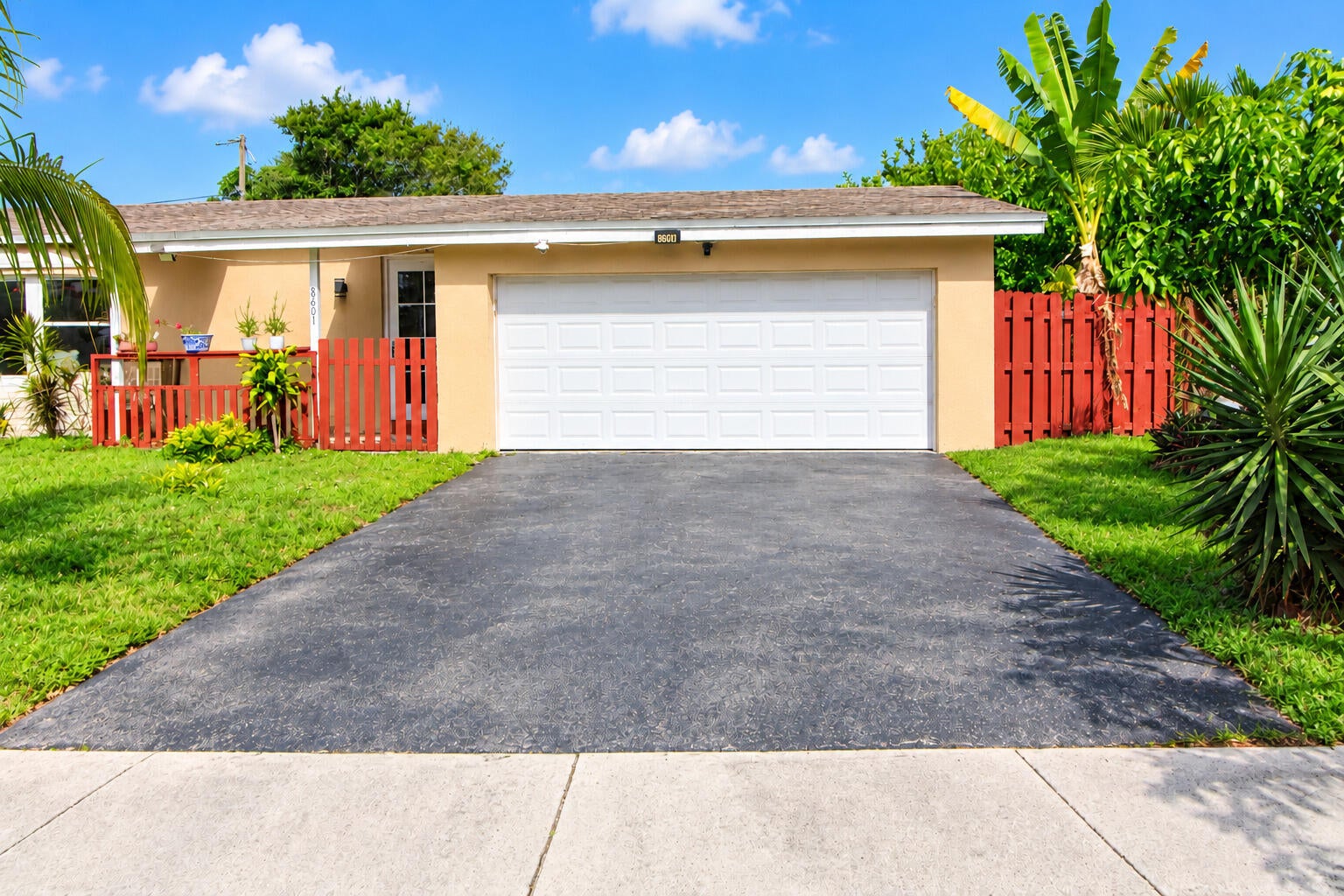 8601 NW 20TH Court