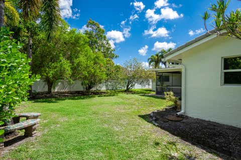 Tiny photo for 3844 NW 82nd Way, Coral Springs, FL 33065 (MLS # B26032924)