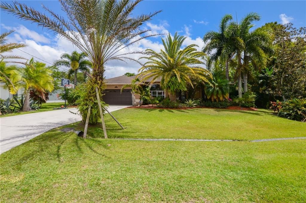 Photo of 5998 NW Baynard Drive, Port Saint Lucie, FL 34986 (MLS # F10329185)