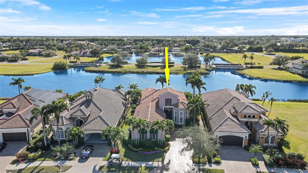 Photo of 132 SE Bella Strano, Port Saint Lucie, FL 34984 (MLS # F10479949)