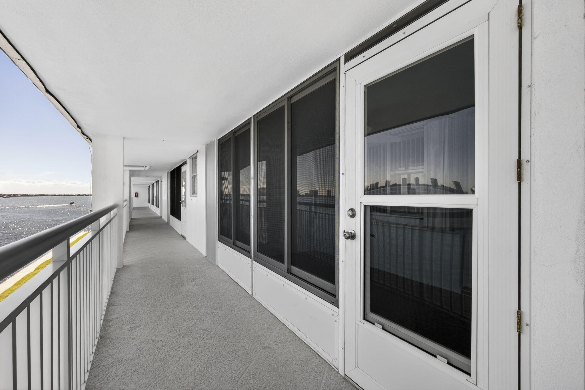 100 Shore Court 307, North Palm Beach FL 33408