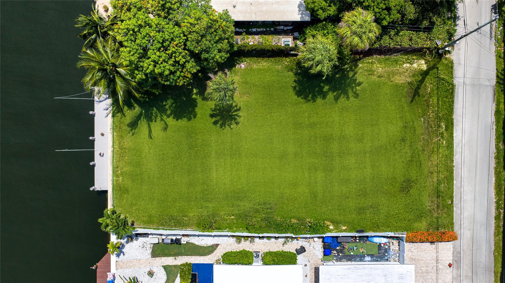 SUNSET LANE - Residential