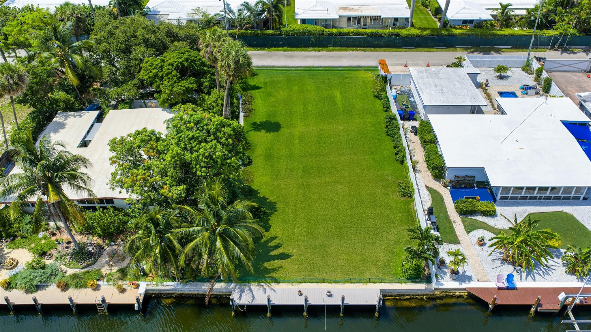 SUNSET LANE - Residential