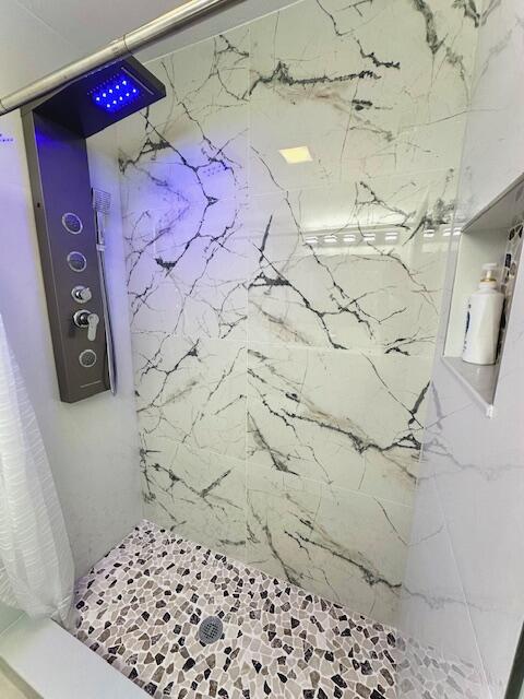 CORAL COVE BEACH SECTION 1 - Residential Income