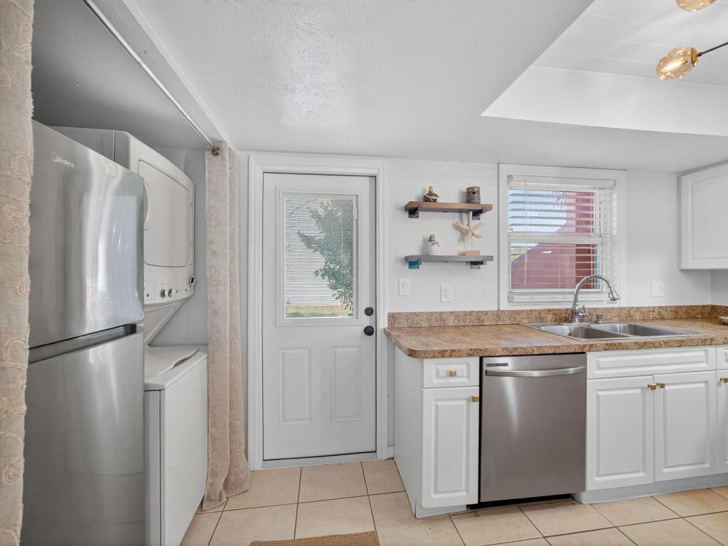 CORAL COVE BEACH SECTION 1 - Residential Income