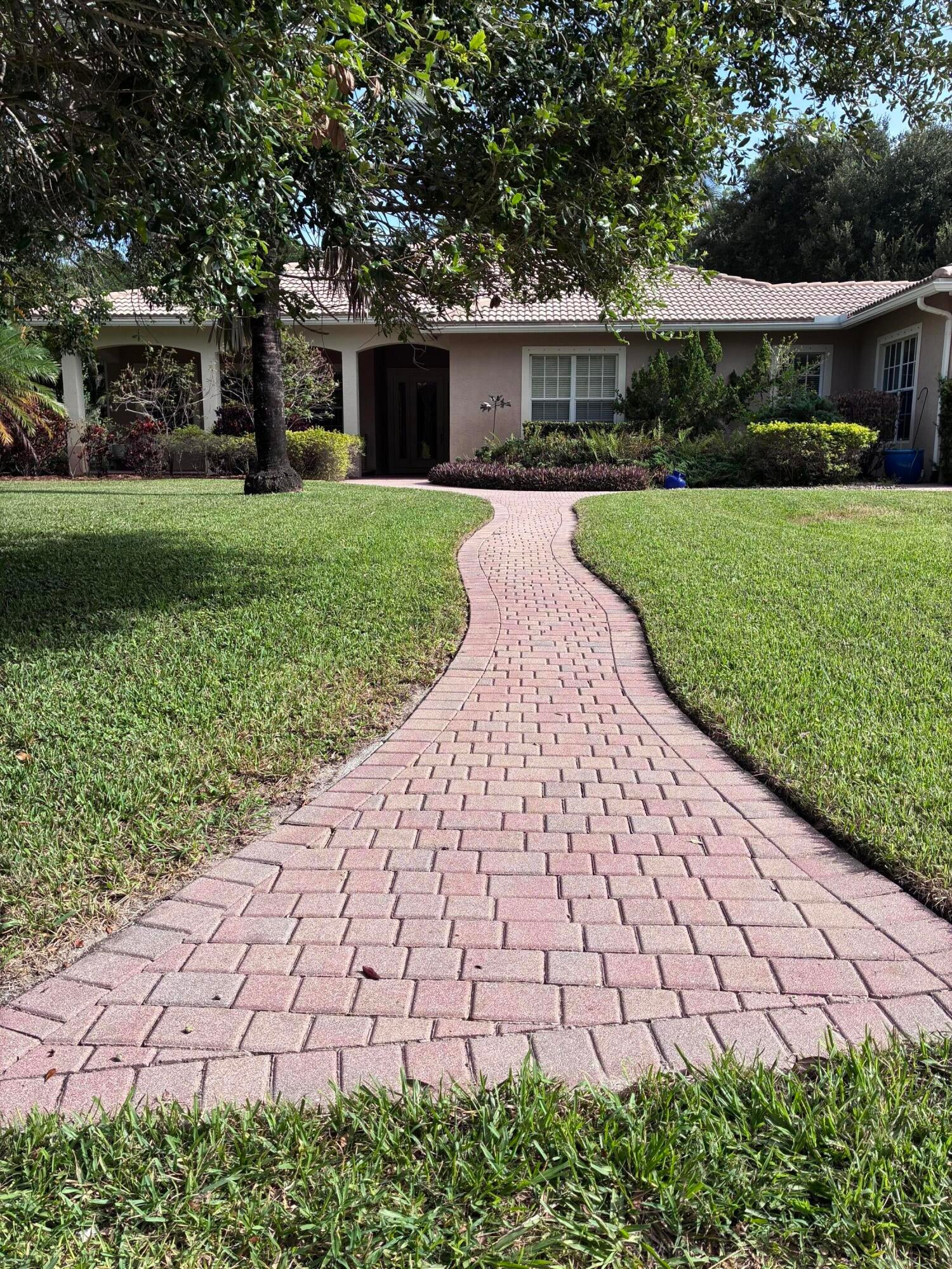 6937 MONMOUTH Road