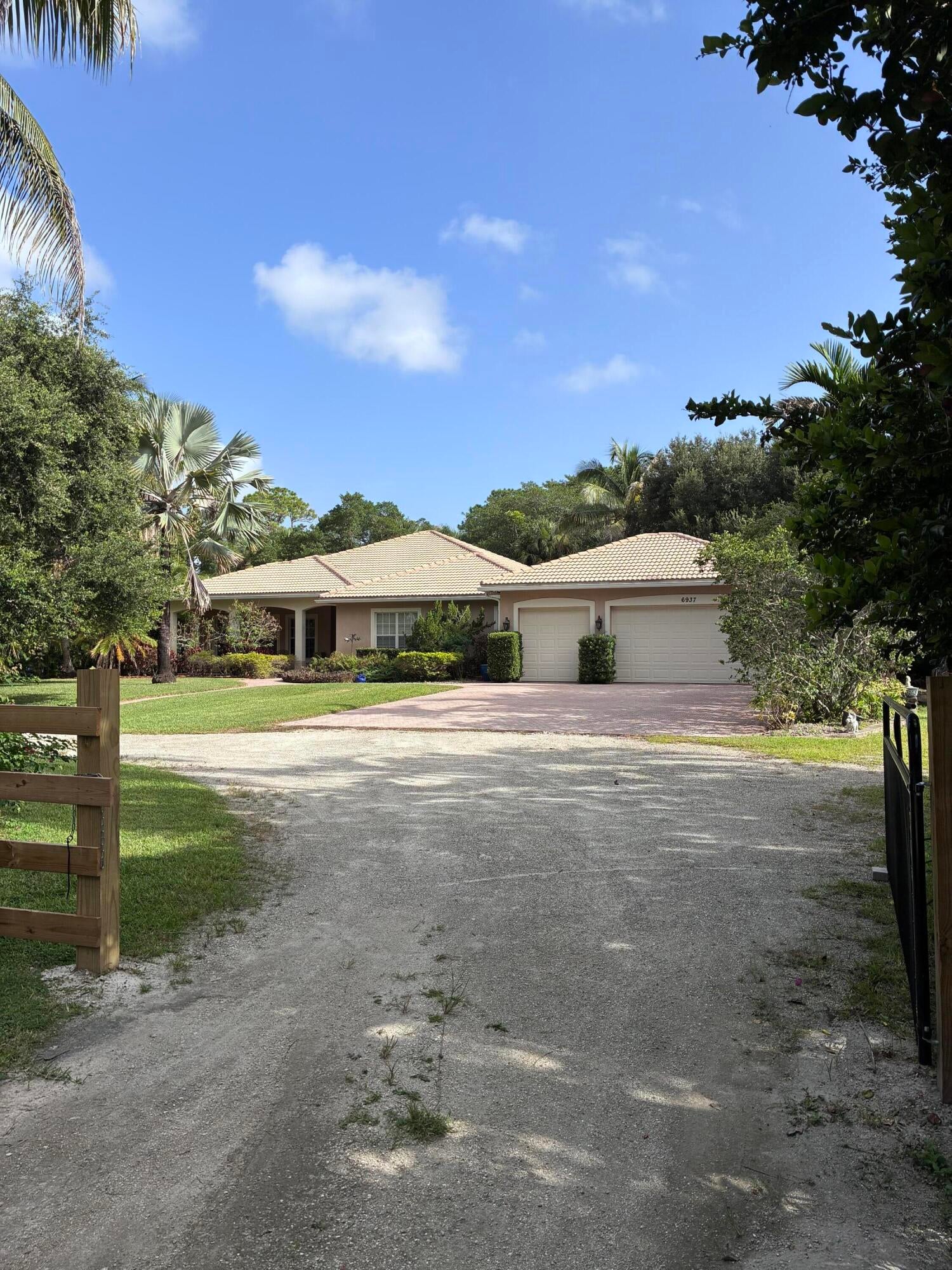 6937 MONMOUTH Road
