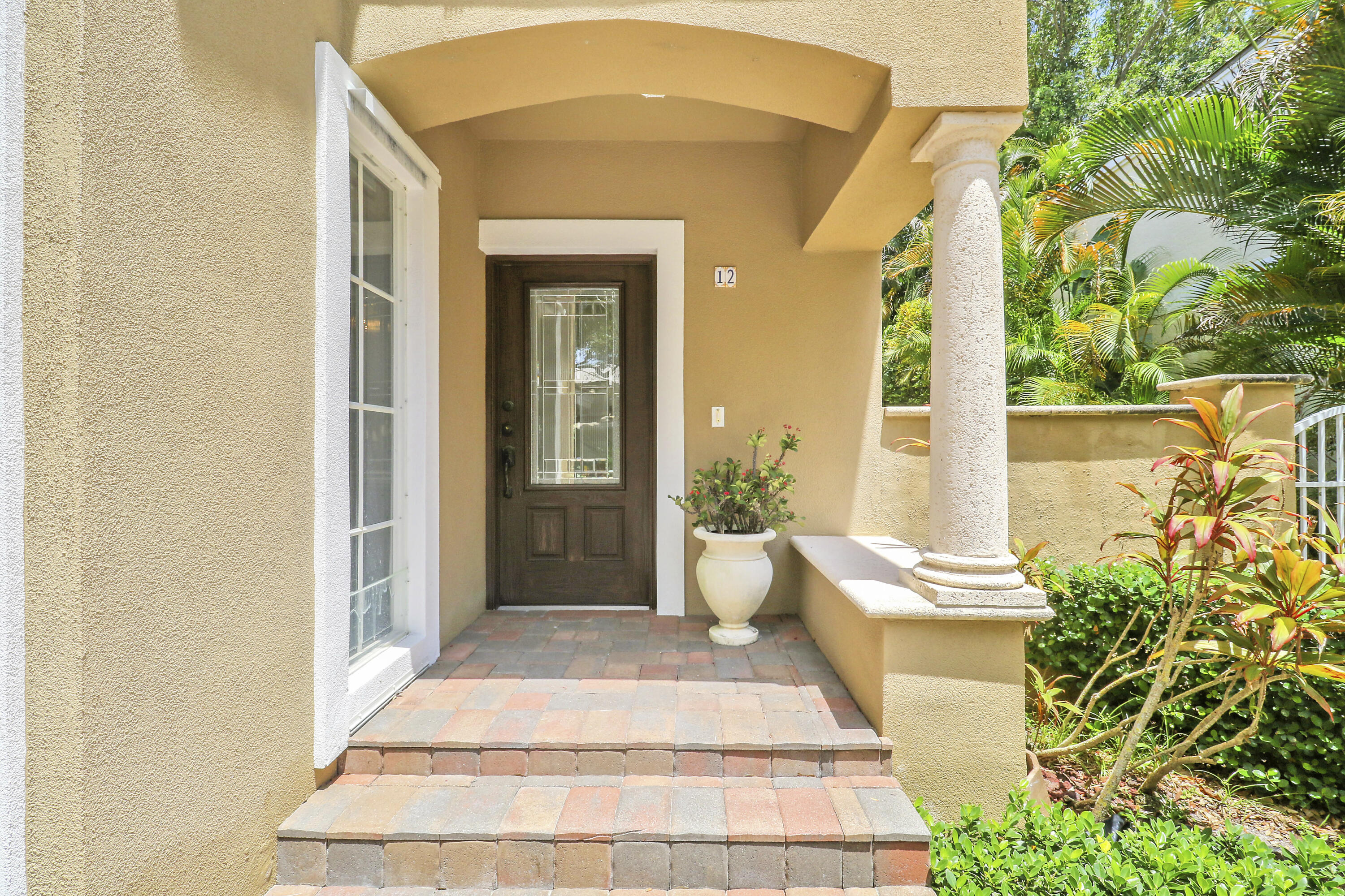 12 Grand Bay Circle