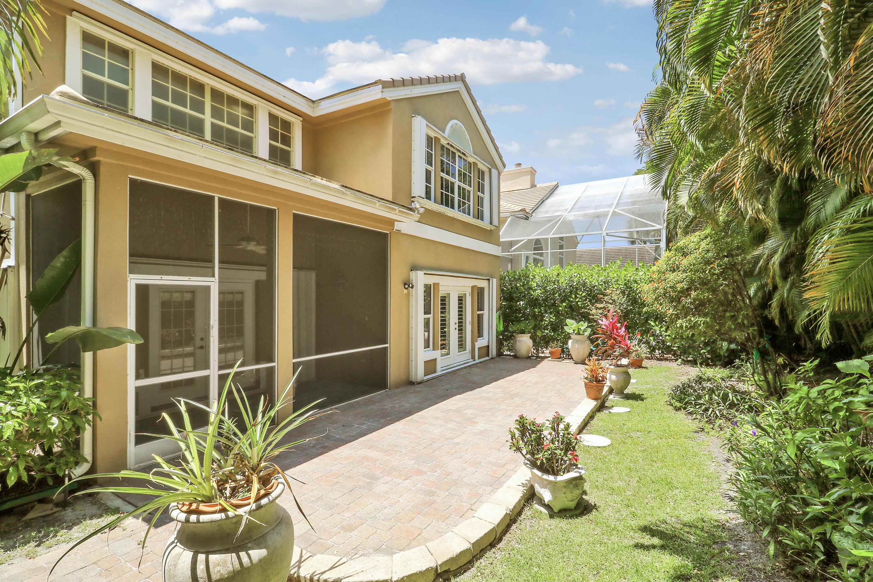 OAK HARBOUR 3 - Residential