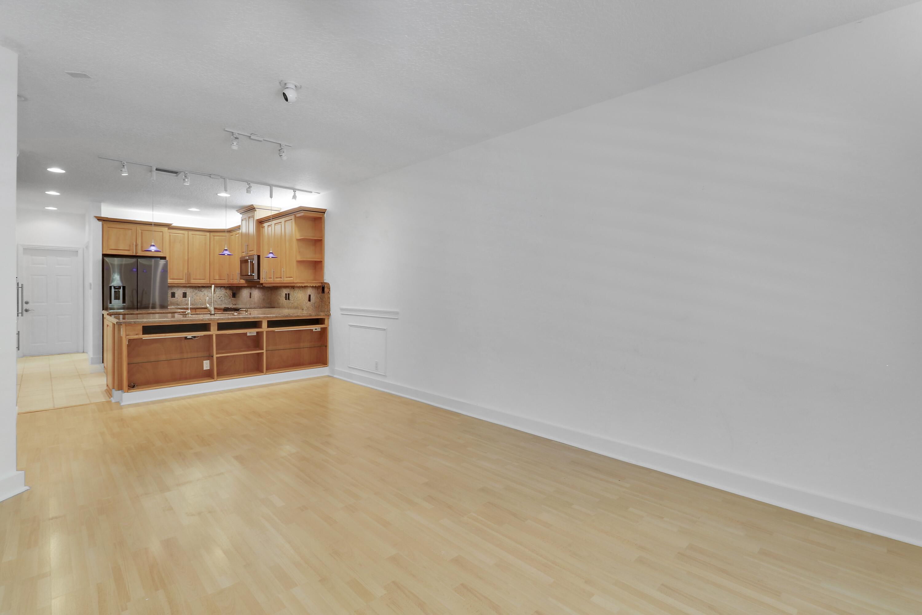 OAK HARBOUR 3 - Residential