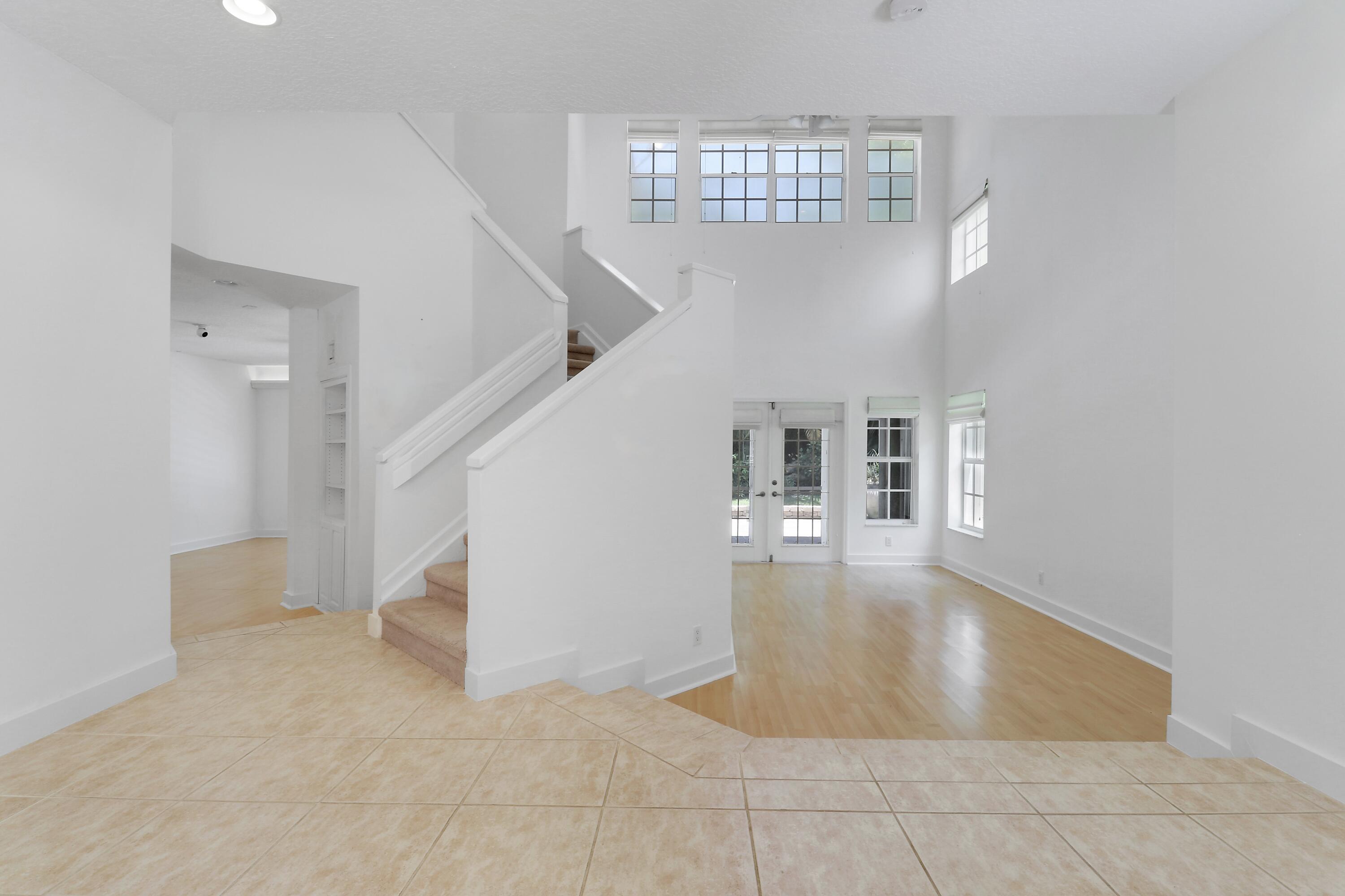 OAK HARBOUR 3 - Residential