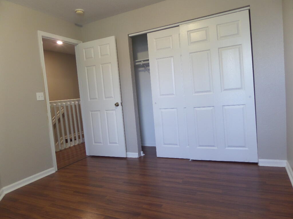 SUMMIT LAKE - Residential