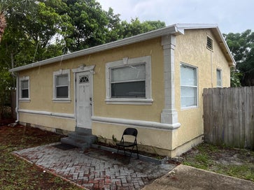 815 BRIGGS Street West Palm Beach FL 33405
