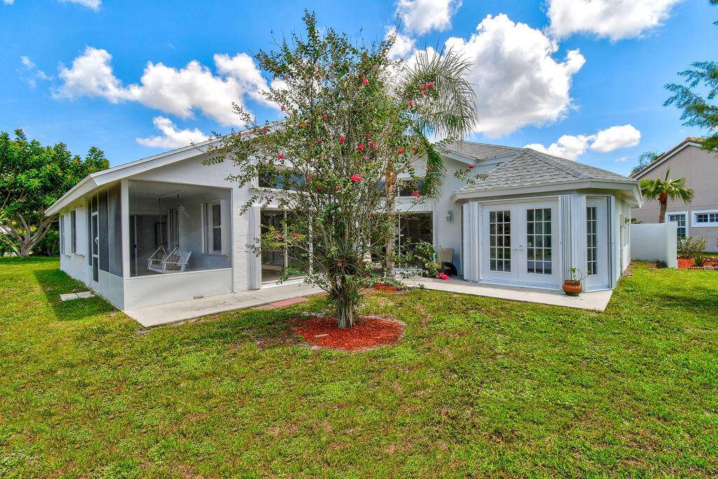 EMERALD FOREST OF WELLINGTON - Residential