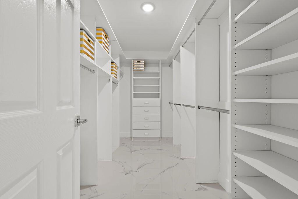 EMERALD FOREST OF WELLINGTON - Residential