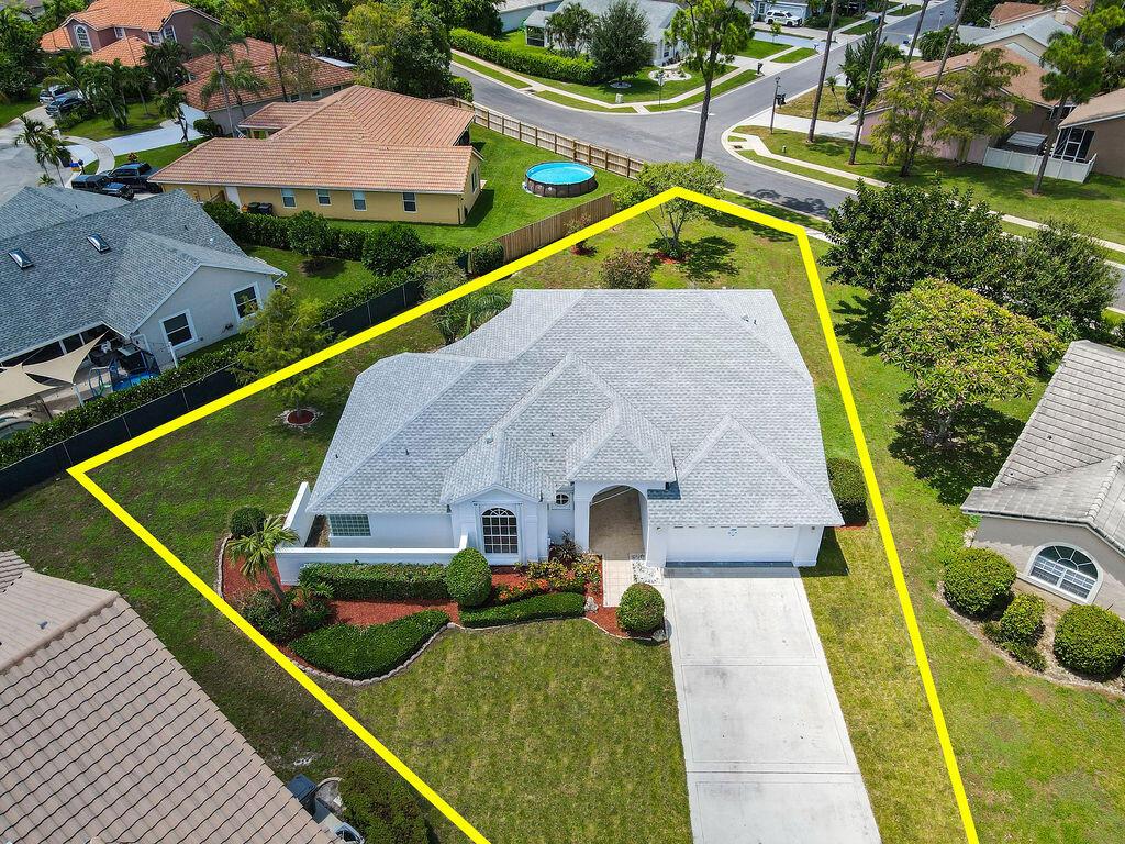 EMERALD FOREST OF WELLINGTON - Residential