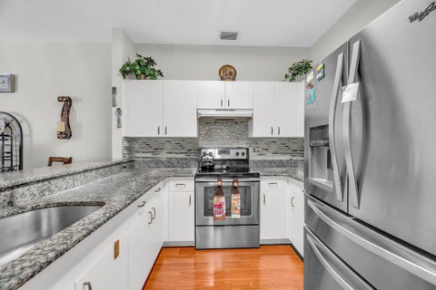 Tiny photo for 533 NW Portofino Lane, Port Saint Lucie, FL 34986 (MLS # B26088661)