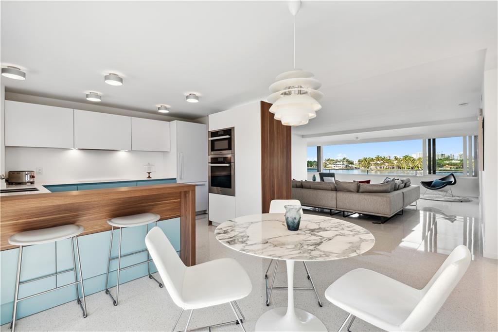 The Versailles - Residential