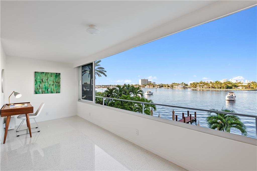 The Versailles - Residential