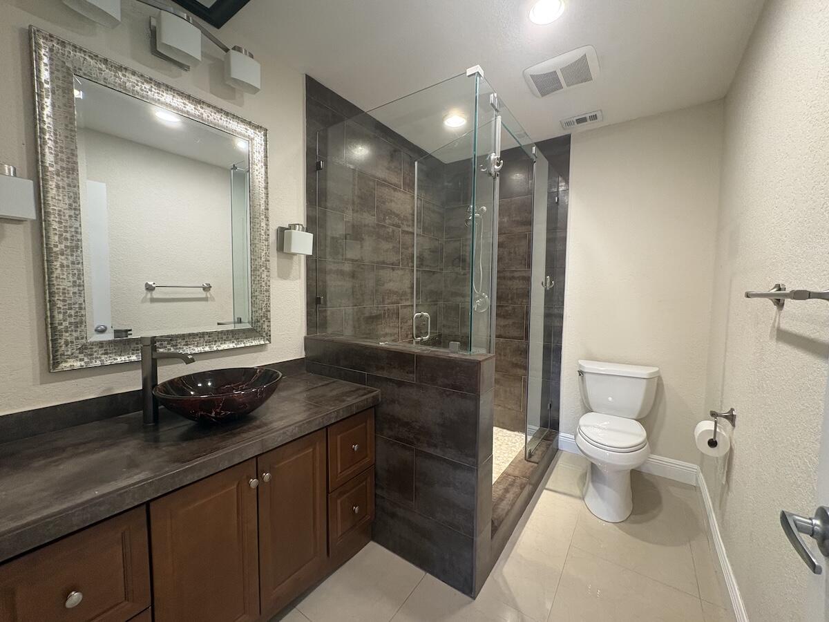 PINES OF DELRAY NORTH CONDO - Residential Lease