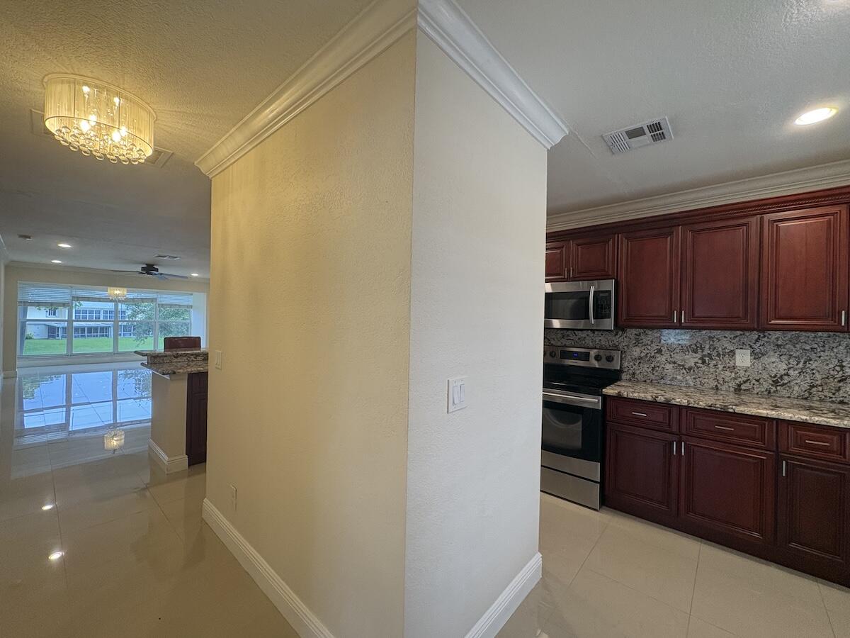PINES OF DELRAY NORTH CONDO - Residential Lease
