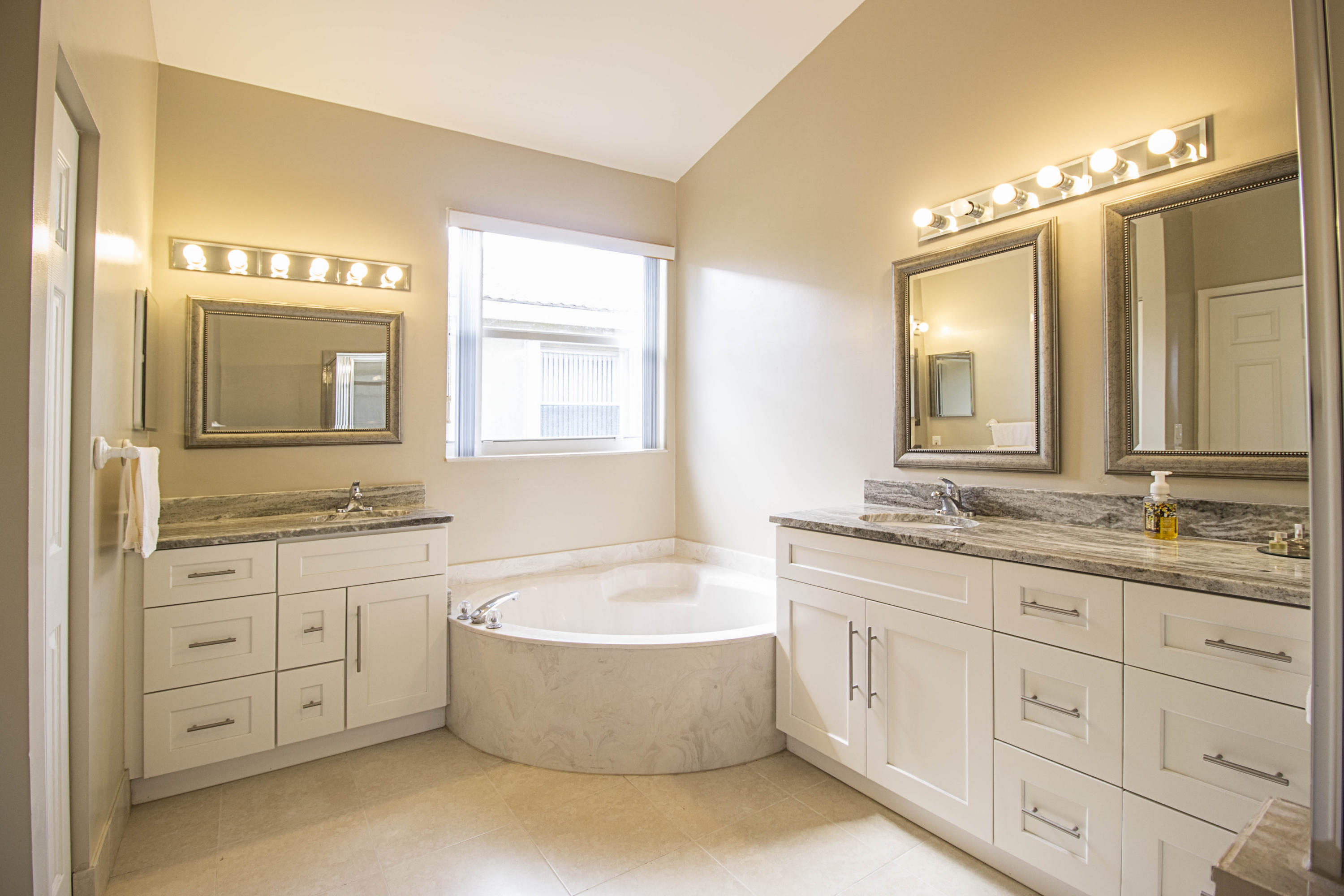 REGENCY LAKE AT COCONUT CREEK - Residential