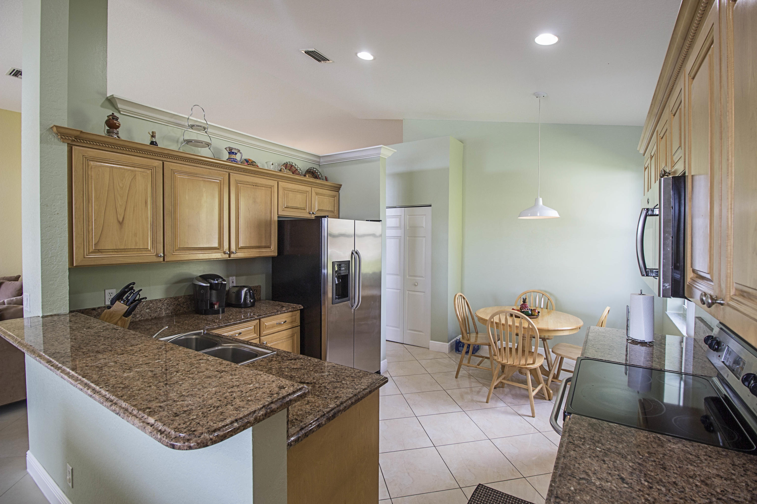 REGENCY LAKE AT COCONUT CREEK - Residential