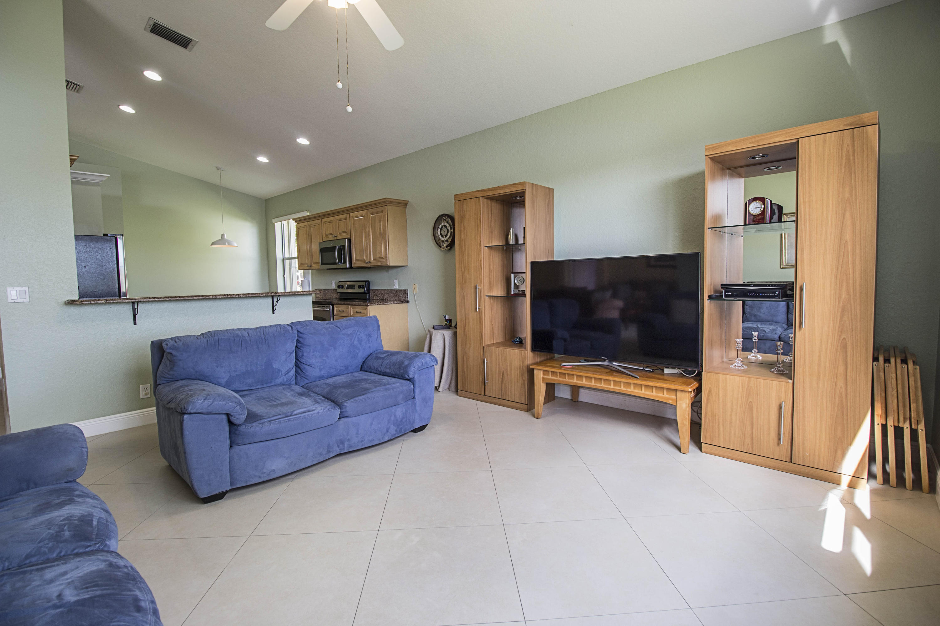 REGENCY LAKE AT COCONUT CREEK - Residential